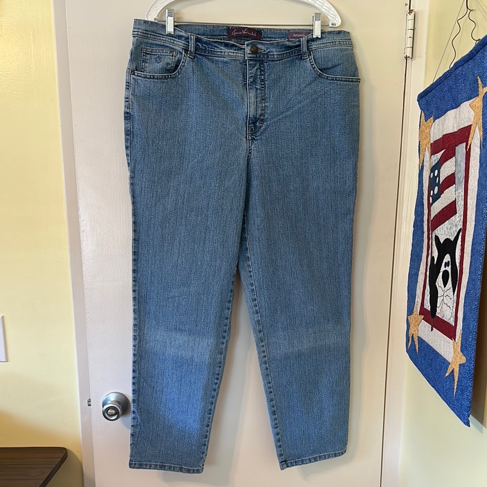 Gloria Vanderbilt Blue Straight Leg Jeans